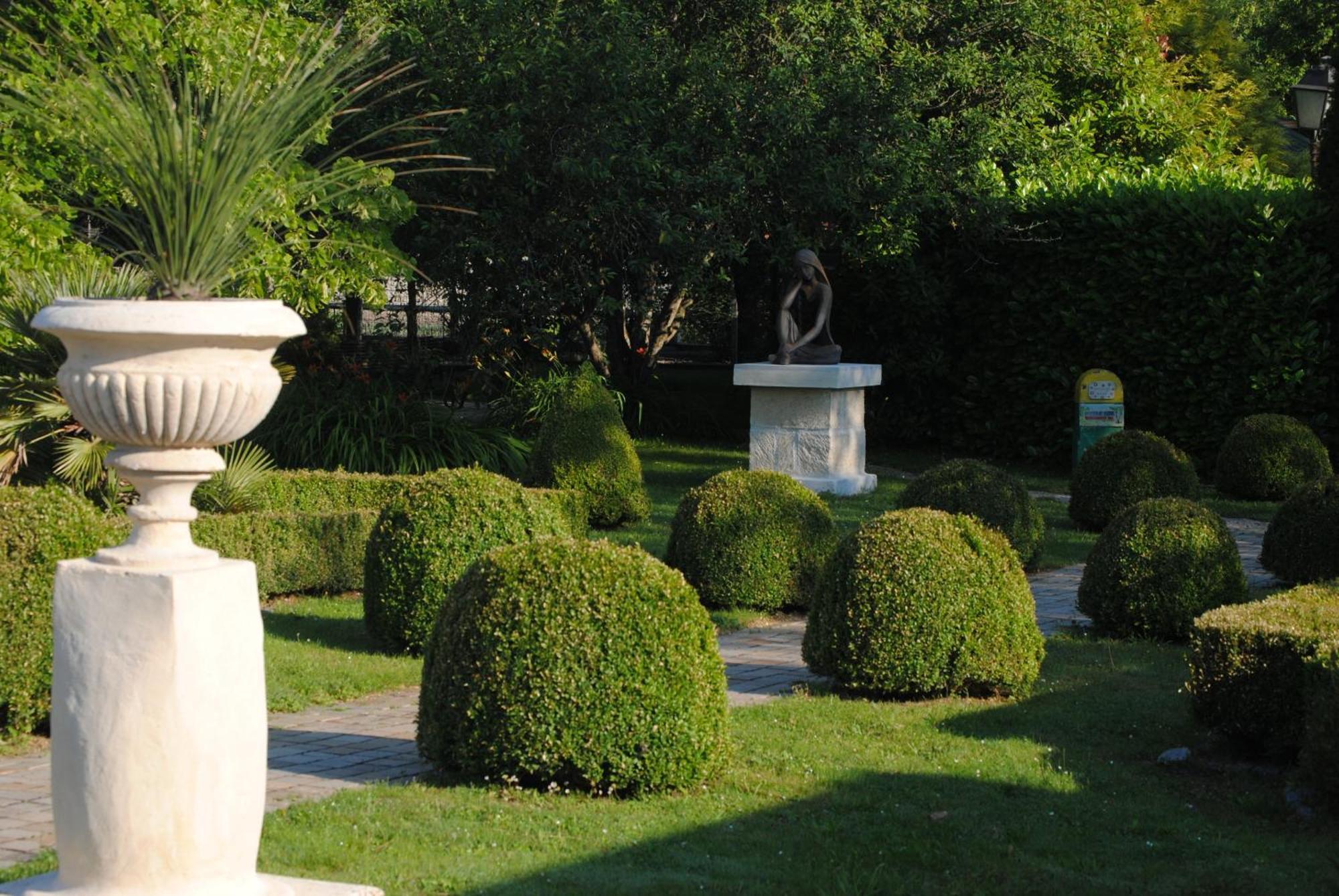 Hotel Les meublés du Grand Logis à Marchais  Extérieur photo